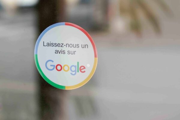 Exemple d'une réponse professionnelle à un avis Google client