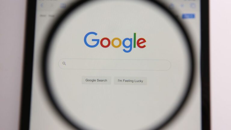 Visuel coloré de la roue de la chance Google pour célébrer son anniversaire