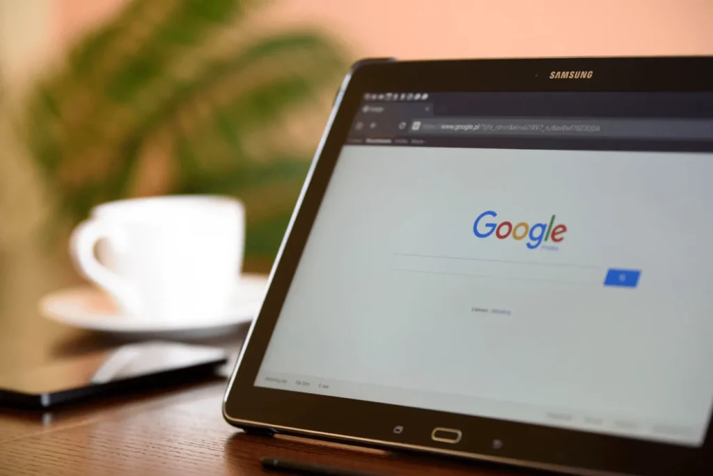 Interface du mini-jeu caché Toupie Google en action